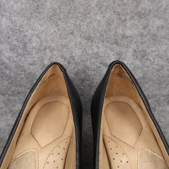 Strictly Comfort Shoes Womens 7 Pumps Heels Leather Closed Toe Button Moc Black - Picture 3 of 14